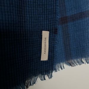 Burberry London Lash Fringe Scarf